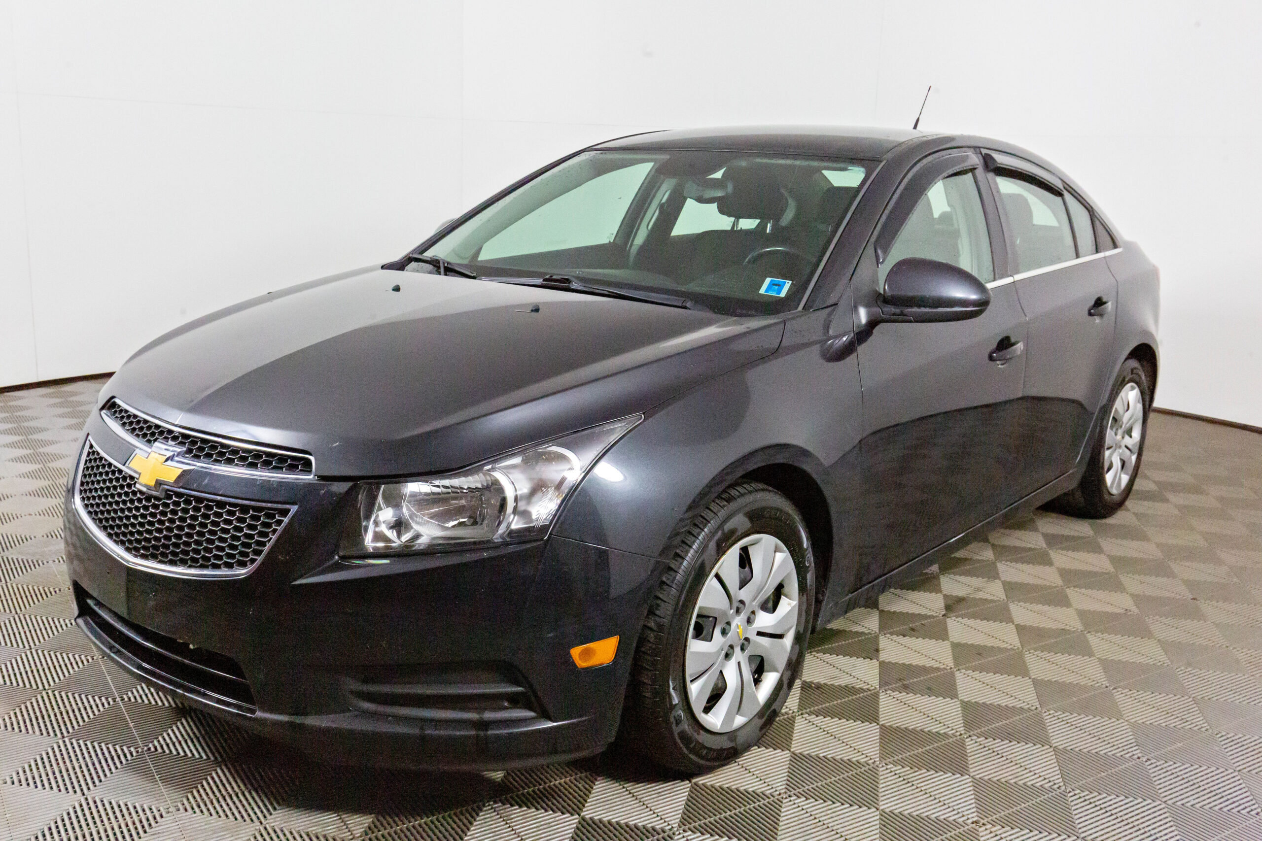 Pre Owned 2014 CHEVROLET Cruze 1LT Front Wheel Drive 4dr Car